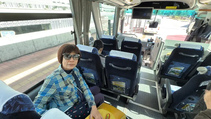 乘客不多可一人使用兩個位置