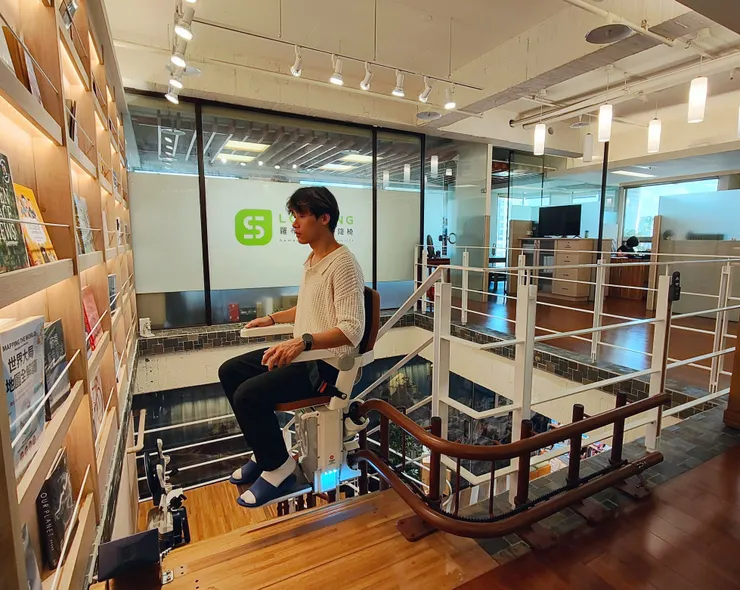 羅布森樓梯升降椅