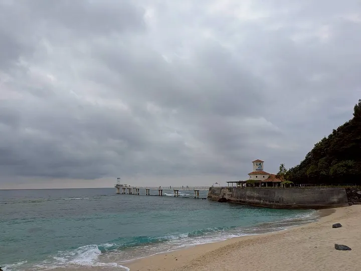 部瀨名海中公園,前方便是海中觀景塔