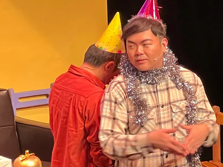 撲簌簌淚點拋。淅零零，細雨打芭蕉。