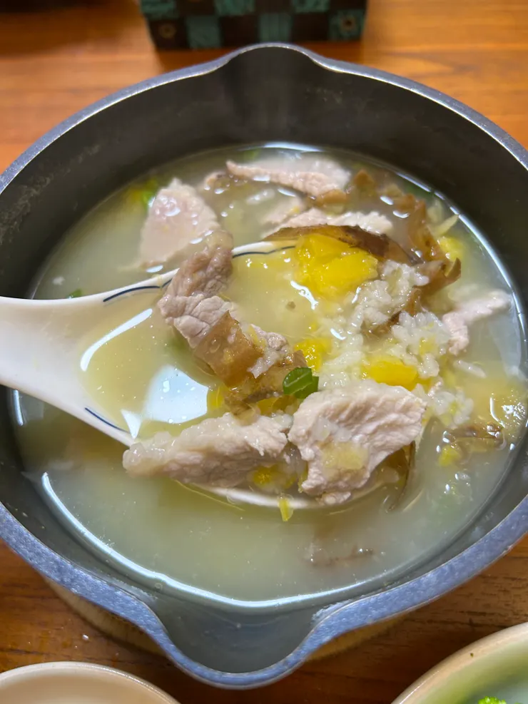 〈很嫩的豬肉〉