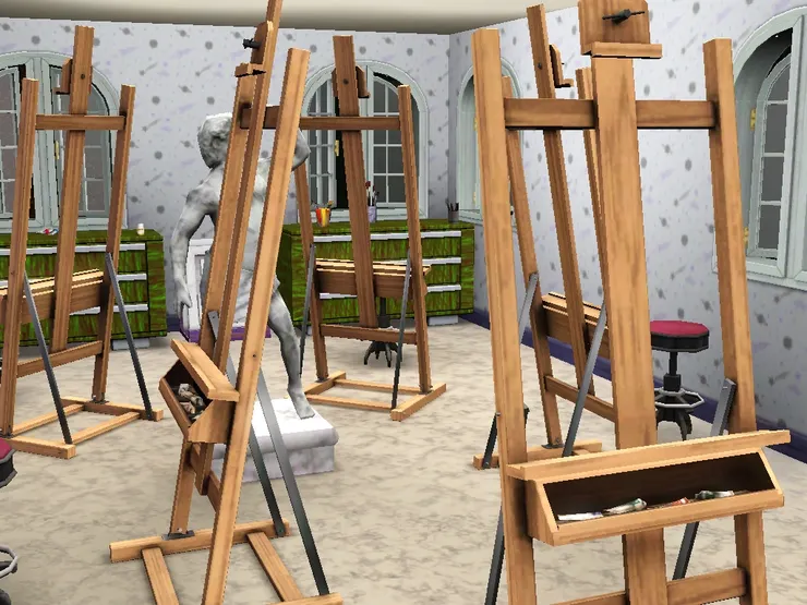 坐在不同位置便要畫不同角度。