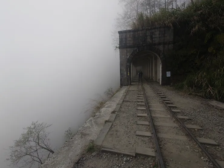 不變的是二刷與一刷的天氣狀況同樣是白牆