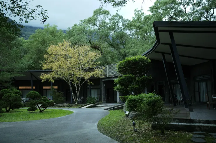 向晚的蝴蝶谷住宿區