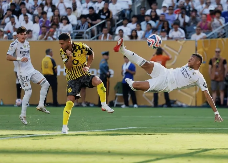 麥巴比倒掛金鉤建功助皇家馬德里領先3:1