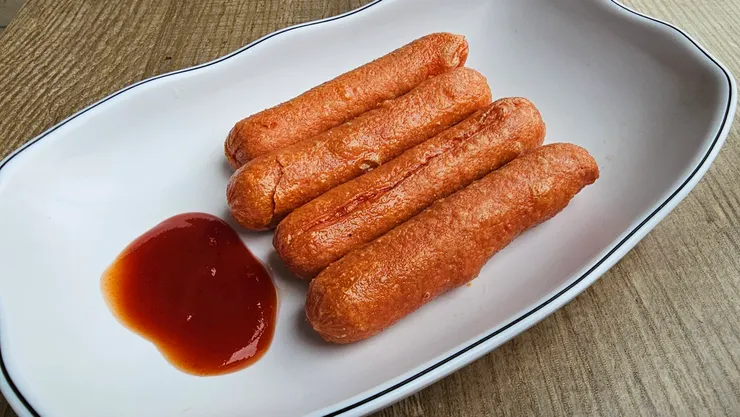 弘爺漢堡的熱狗好大方!居然有四根耶!