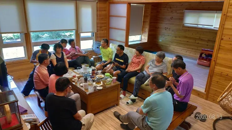 賢慧的女主人端出自己不斷端出自製的美食