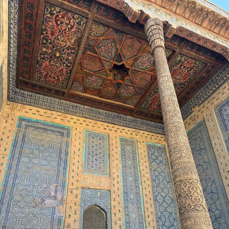 Toshhovli 石頭宮一隅,華麗的天花板像中式建築的「藻井」