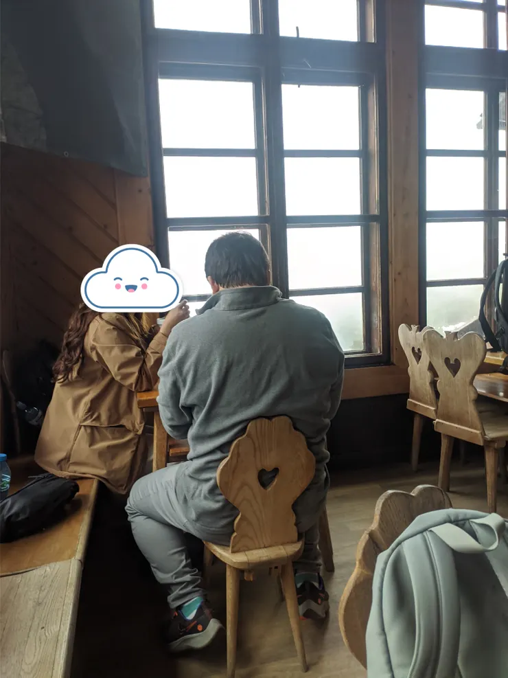 居然看到一組台灣人