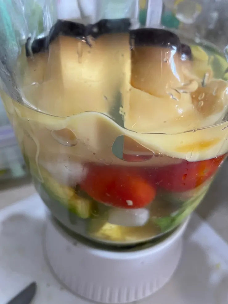 加上布丁可以豐富口感,但是有糖尿病或有三高問題的人不宜喔!