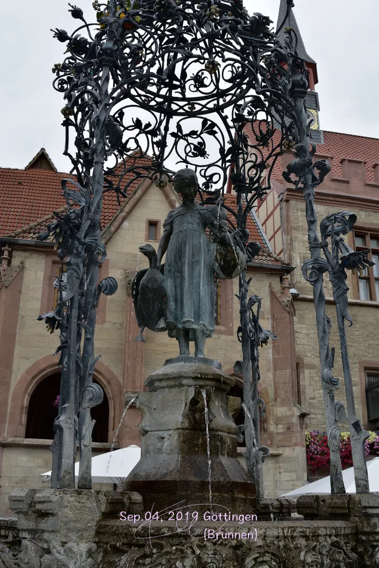 現已高齡124歲卻永保青春的小鵝女（1901年落成）