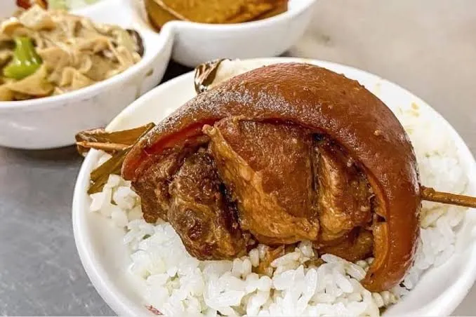 道地的爌肉飯（圖片截圖於網路）