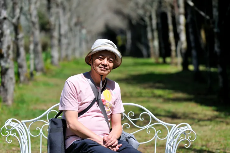 【身後世界枯寂幽邃白楊步道】