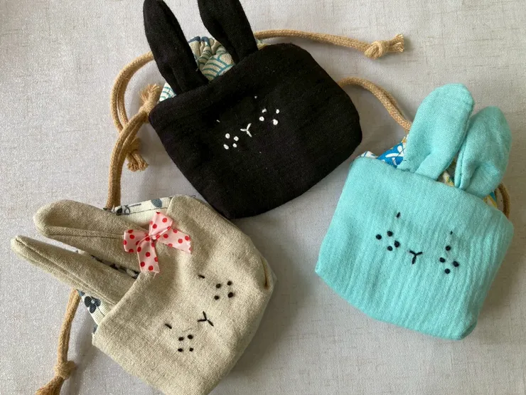 做了三個袖珍型小兔兔,不同顏色感覺也不一樣!