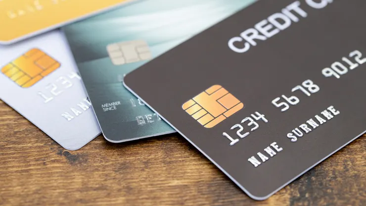 大家都有幾張卡呢？（我應該有超過 20 張）