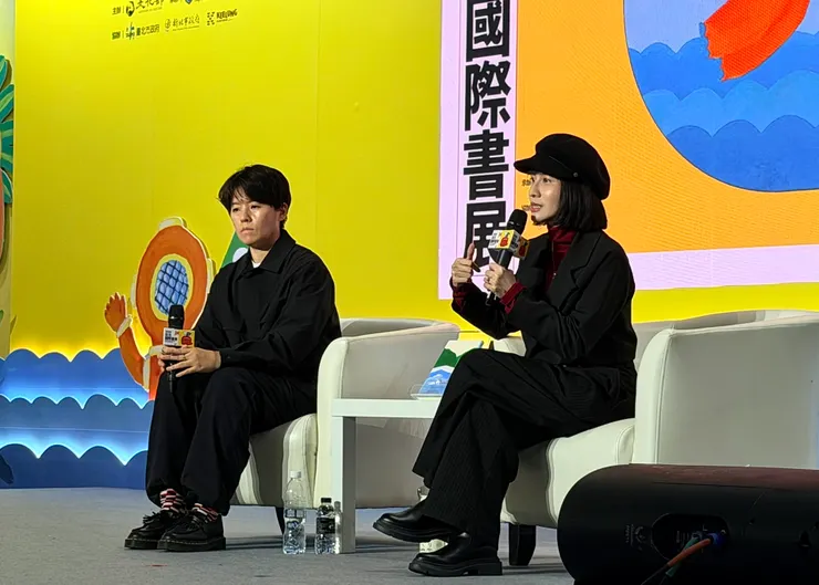 李屏瑤（左）、連俞涵（右）