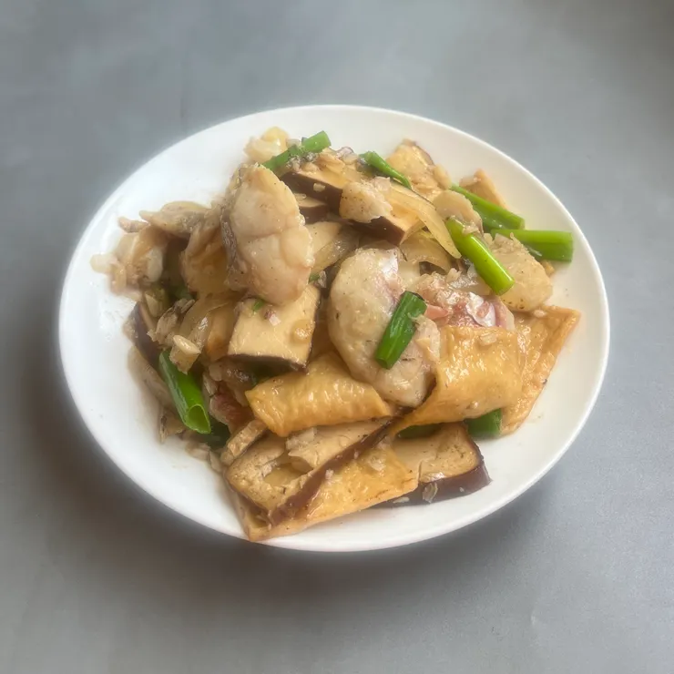 不知道是不是煙霧的關係，鏡頭好糊