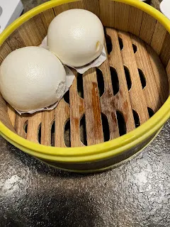 正如與神對話所說的那樣，因為神愛所有人，所以允許人去做一切他所想做的事，無論那是什麼。再用另一個角度來說，經歷過瀕死體驗的人，都會產生不想要再回到人世間的想法，代表成為靈魂姿態是比較自由自在的，而肉身其實有各種束縛存在著。