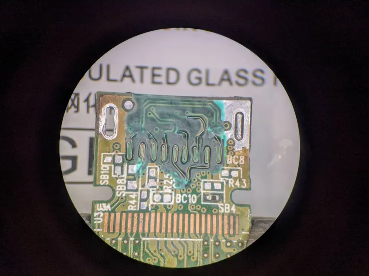 線路修補完成,上保護漆。