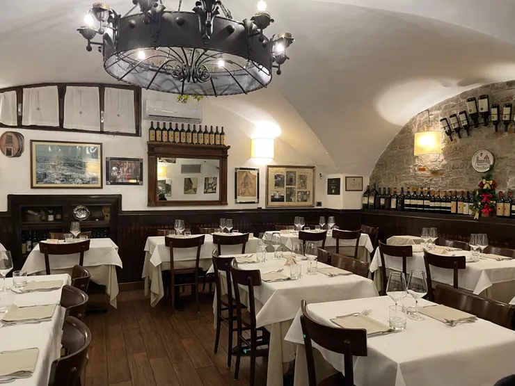 很沈穩復古的裝潢