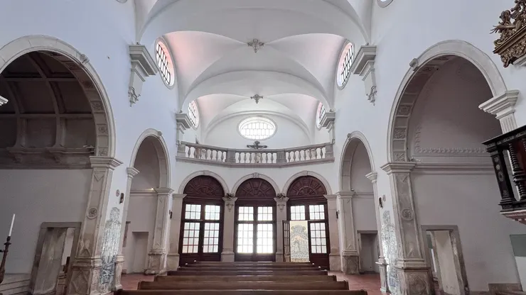 天花板很有特色