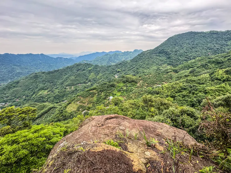 678峰觀景台視野開濶,小休3分鐘