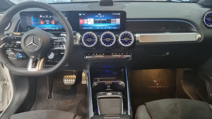 2024 Mercedes-AMG GLB35外匯車內裝