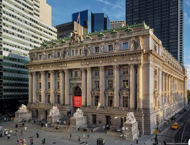 『美國原住民博物館』展出原住民的藝術、歷史和文化,且建築物本身即為著名歷史地標。