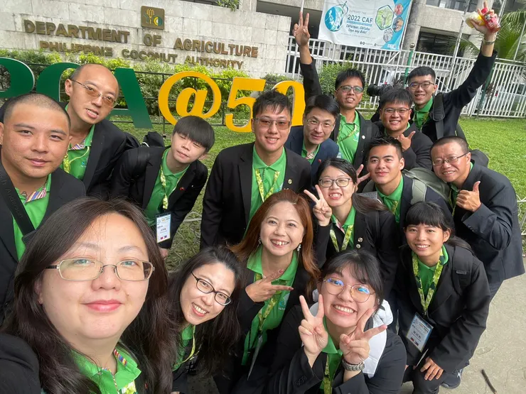 大家於農業部前合影