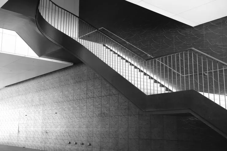 /斜線、三角形、對比