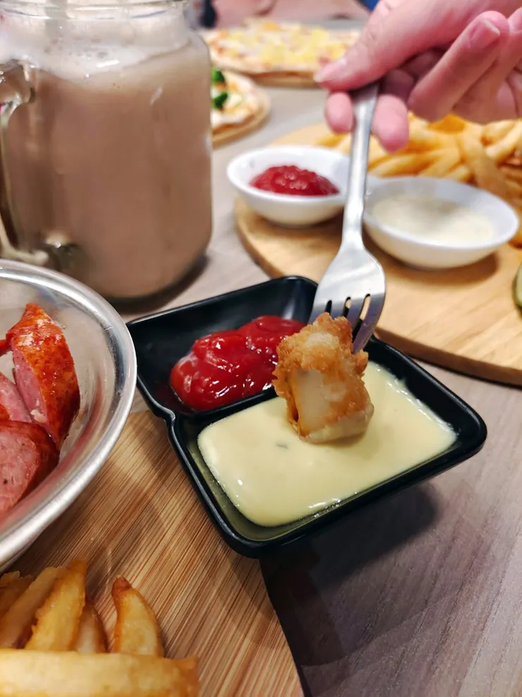 在醬醬披薩的慶生趴踢！台南手工披薩/生日親子餐廳推薦│窯烤披