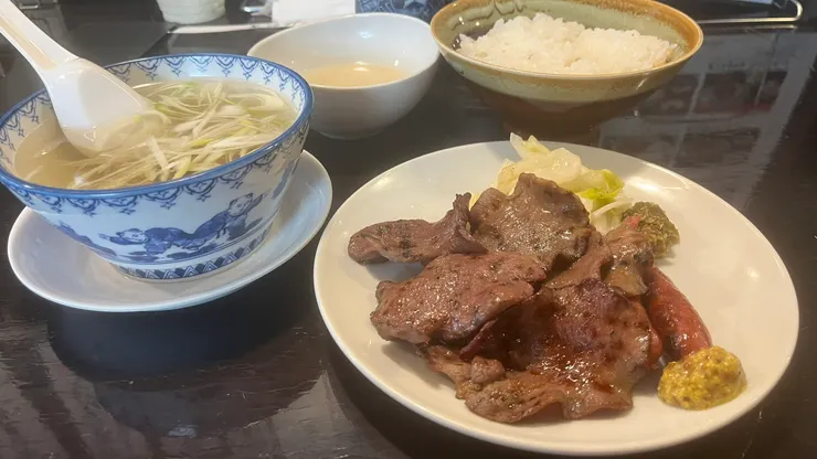 上桌的香氣，讓人食指大動。