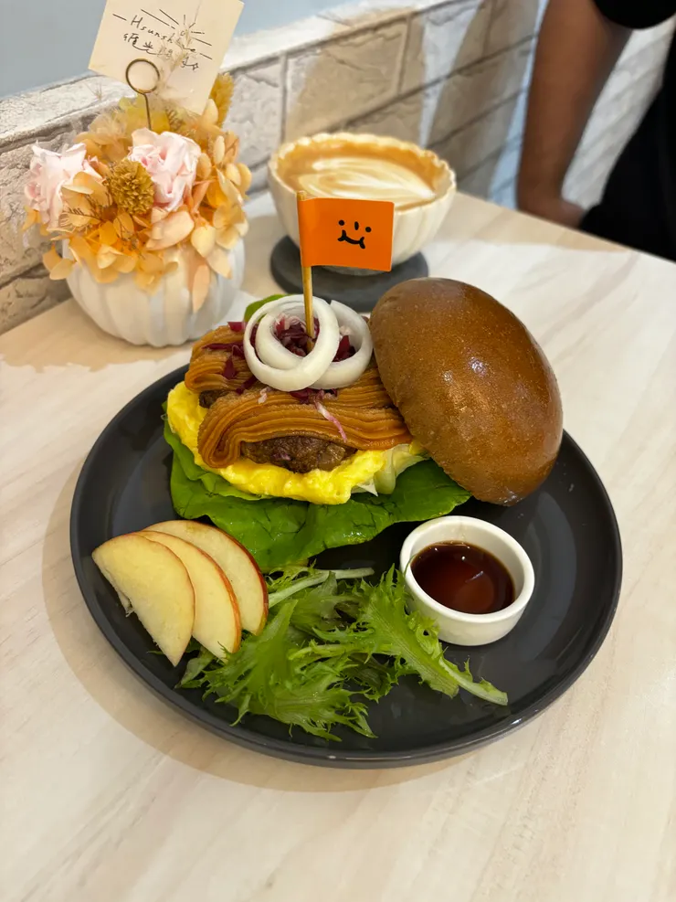 花生醬手打牛肉排漢堡
