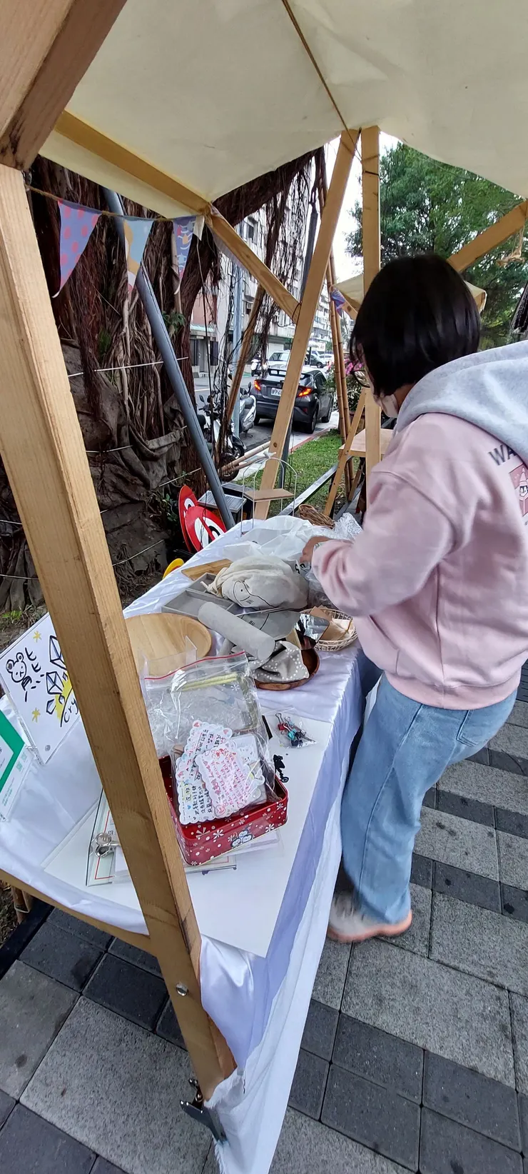 擺攤中一陣混亂