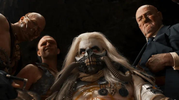 《芙莉歐莎：瘋狂麥斯傳奇篇章》劇照／IMDb