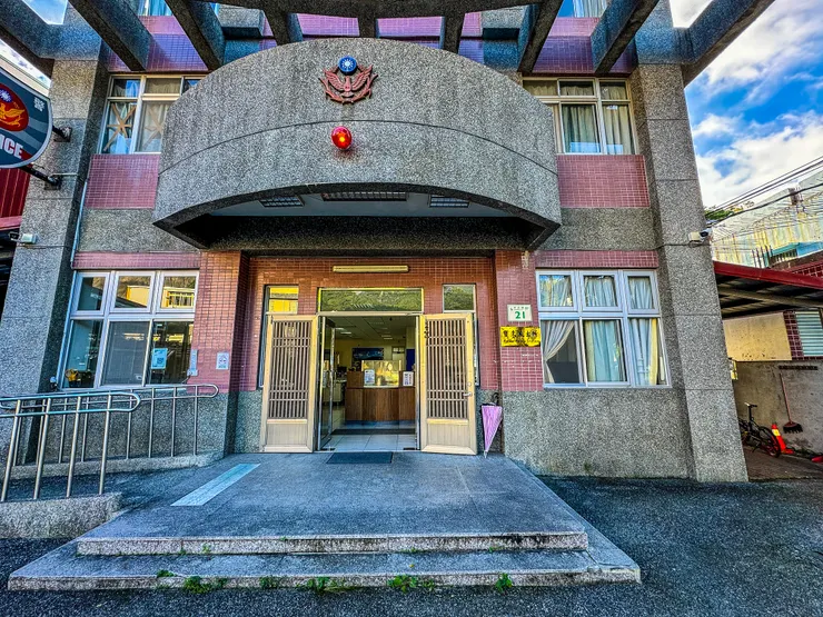 寶來派山所(在小七隔壁)