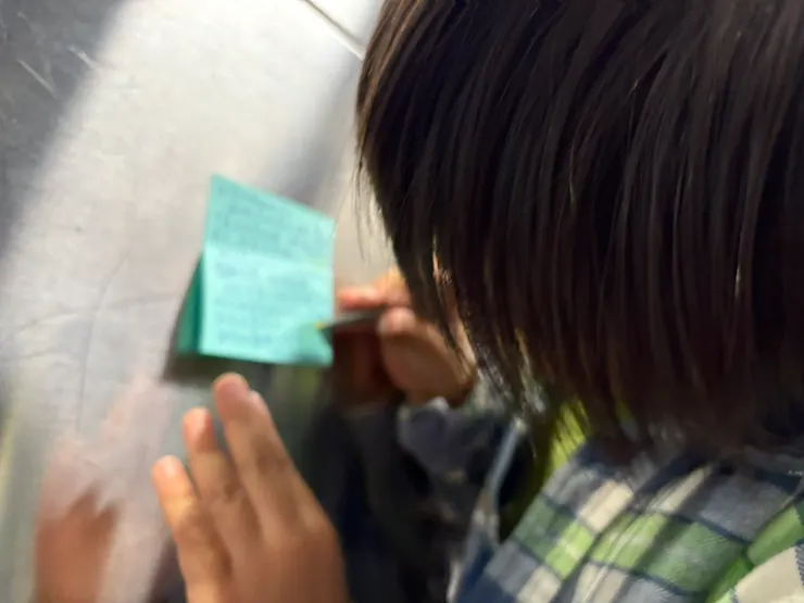 忘了把卡片帶著,謝謝現場分享的留言紙,讓我們可以將心意化為文字和圖畫。