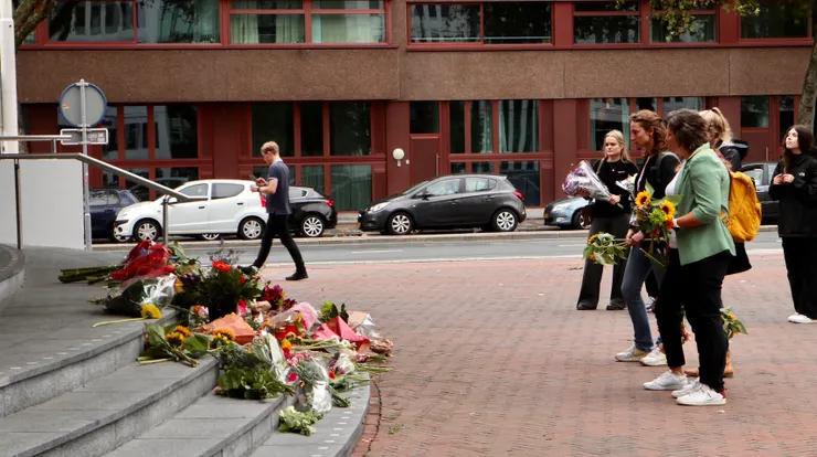 為達門醫師哀悼的階梯。