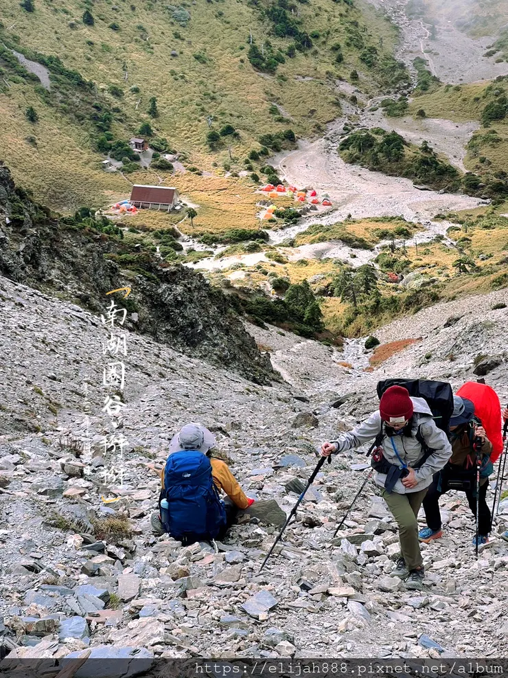 【帝王之山4天3夜】南湖主山/金黃日出。粉橘雲海一次收藏/雲