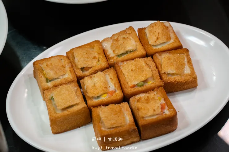 [2026台南過年聚餐餐廳]周氏蝦捲國宴廳，每人600元吃遍12道國宴級台南小吃美食！新春開運年菜開箱，帶長輩吃飯超有面子