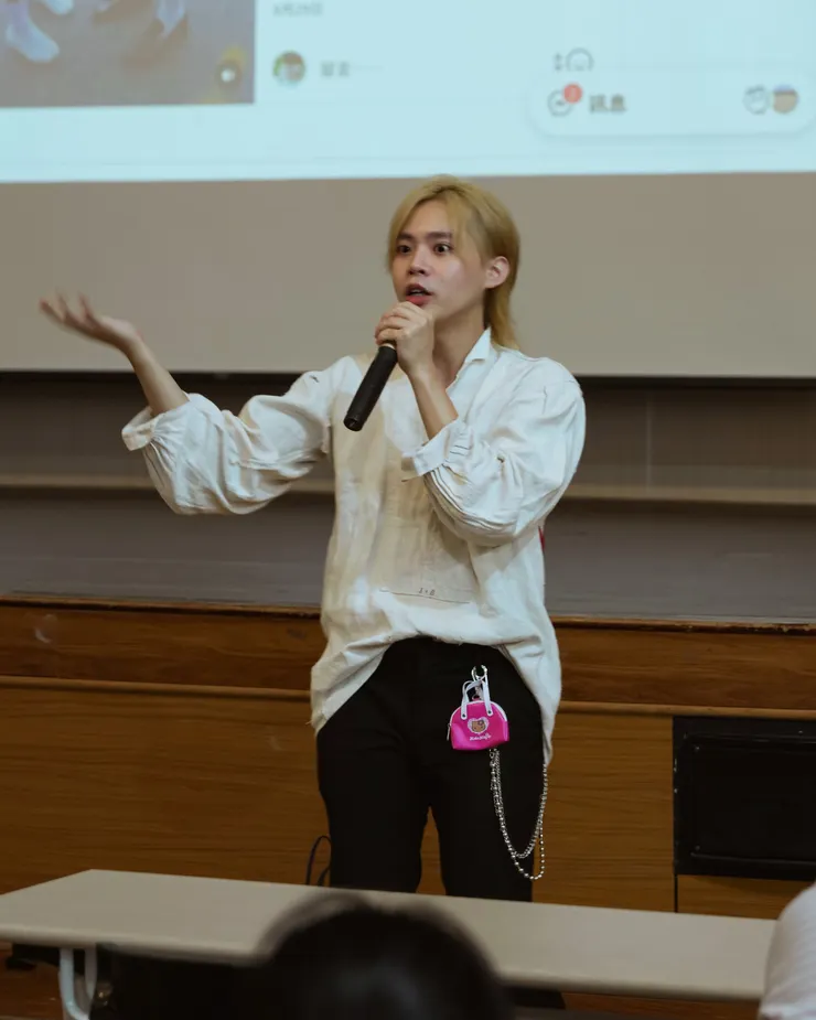 國中時的小夢想，在這場與384位國中生們的小小分享會中，小小地圓滿達成了🙏 #如今的我們還年輕