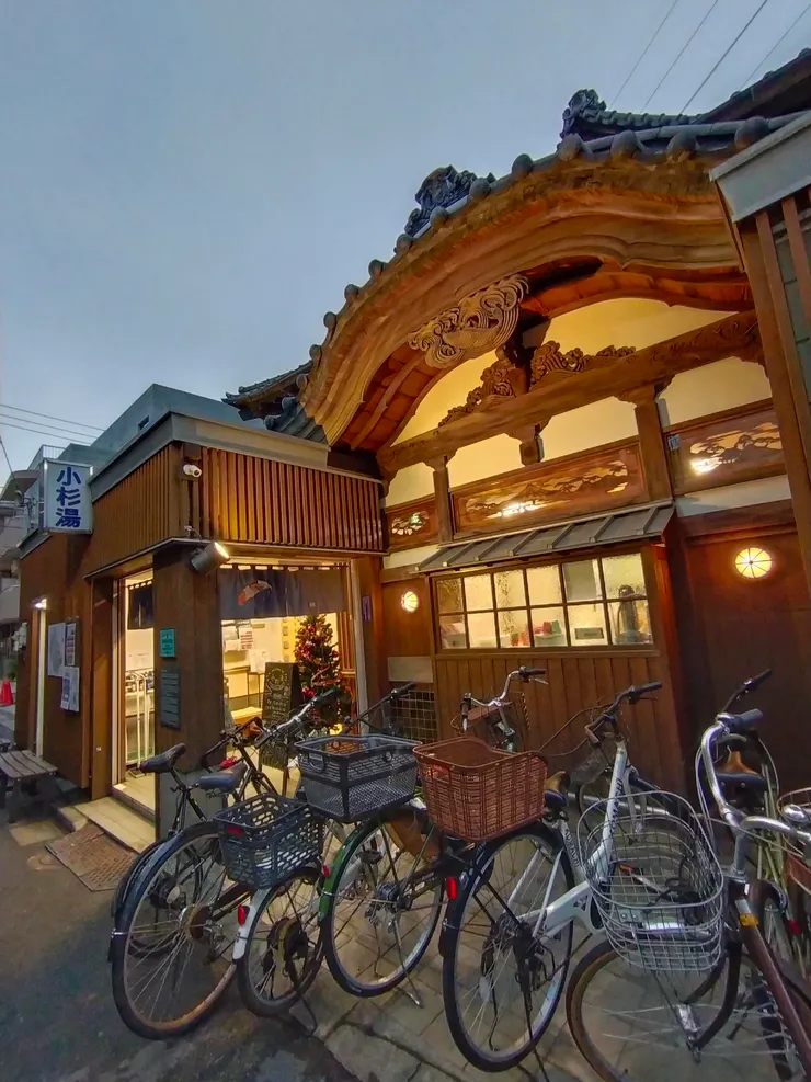 離開時天色已暗