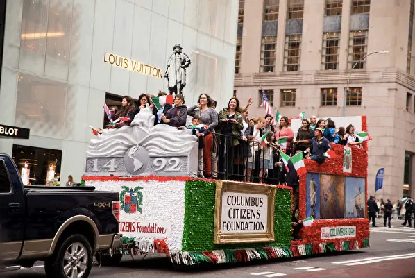 哥倫布日各地會舉辦遊行活動(圖片來源:大紀元)