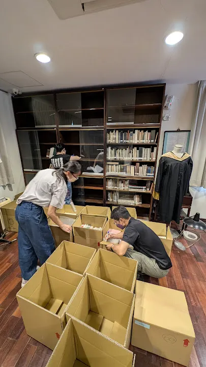 書籍文物收納至專屬紙箱