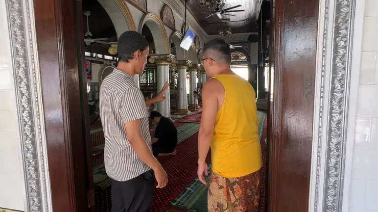 後來發現在清真寺錄的影片，聲音都有問題不能用，好難過😭