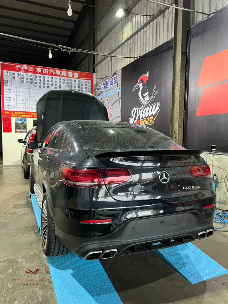 Mercedes-AMG GLC63S Coupe 外匯車交車分享！解析台灣驗車新法規對進口車影響，從找車、驗車到交付完整流程公開。面對法規轉換期，如何安心購入外匯車？專業代購經驗一次看懂。