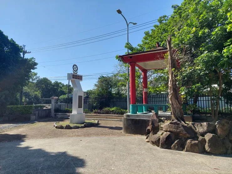 樹林體育園區的涼亭及世界大同牌