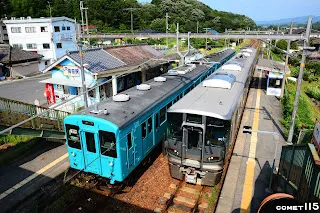 短暫的新舊並列