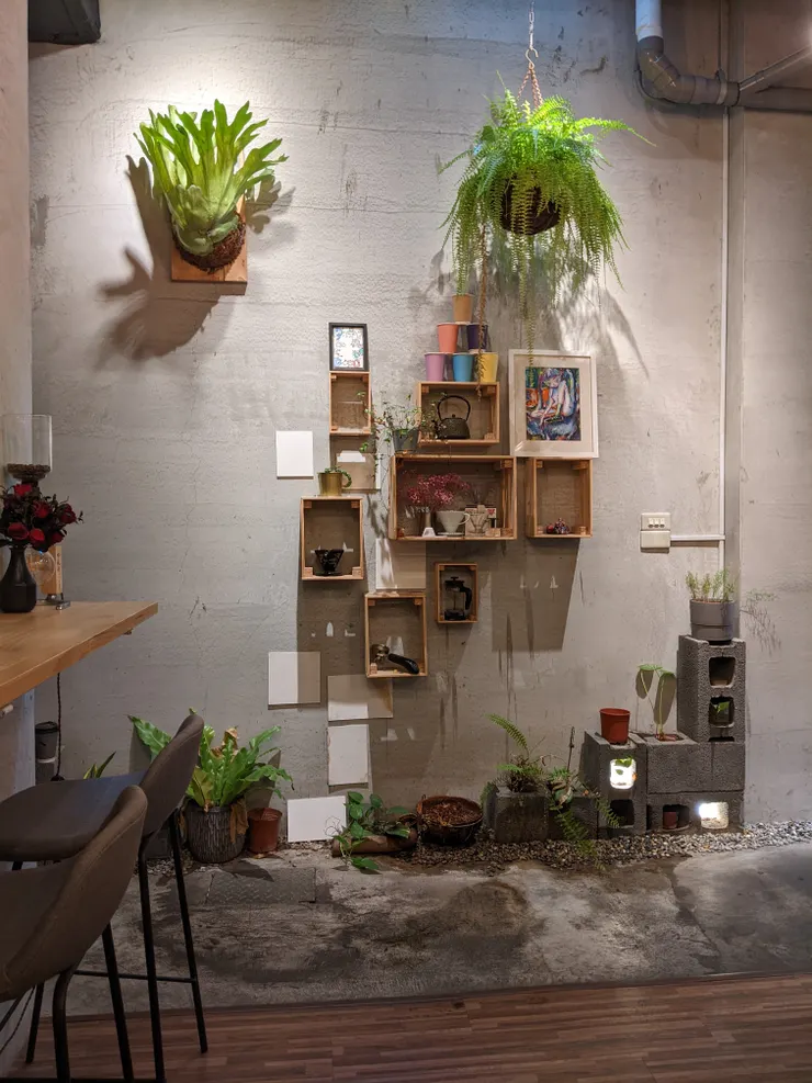 有著植栽造景的小清新咖啡廳