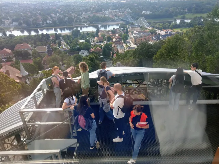 輕鬆自在的同學們